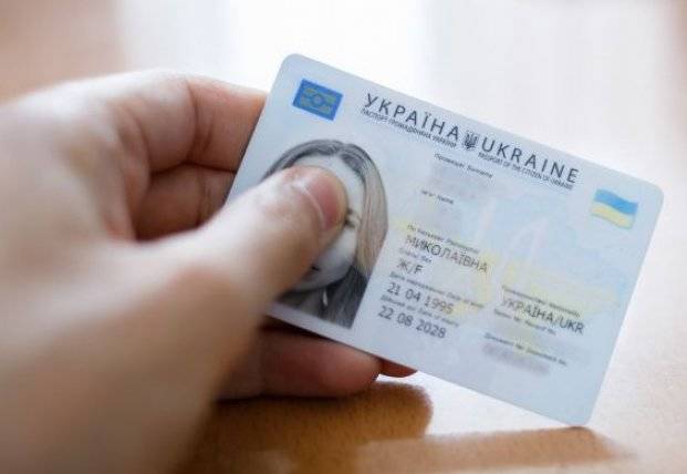 В Украине могут обязать пользователей мобильной связи регистрироваться по паспорту