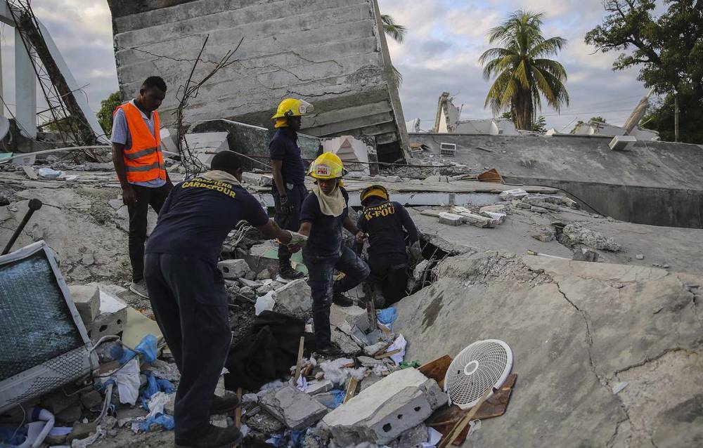 Число погибших в результате землетрясения в Гаити возросло до 724