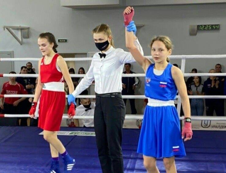 Два нокдауна за раунд. Анастасия Панечкина уверенно стартовала на первенстве Европы по боксу