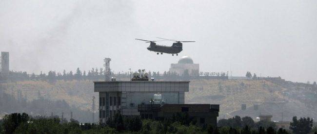 Посольство США в Афганистане сообщило об обстреле аэропорта