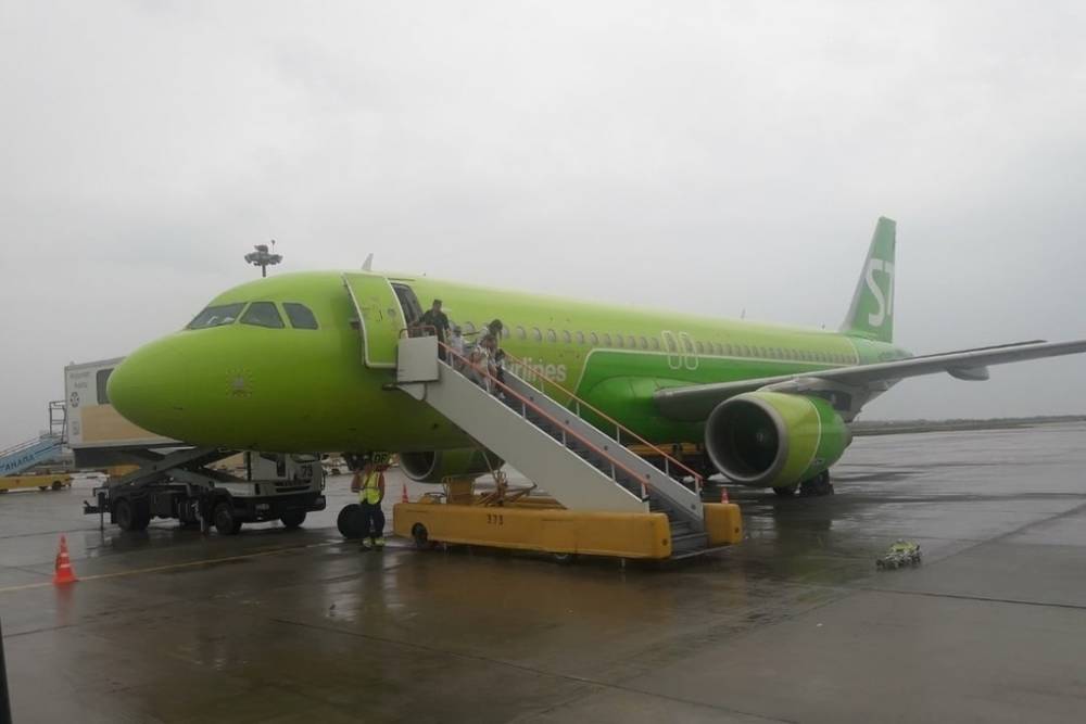 Самолет из Новосибирска не смог приземлиться в Якутске из-за лесных пожаров