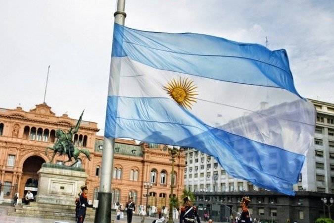 Президент Аргентины допустил эмиссию CBDC и легализацию биткоина