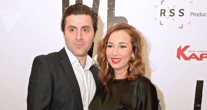 Экс-супруг Анфисы Чеховой впервые опубликовал фото с новой женой и сыном из Грузии