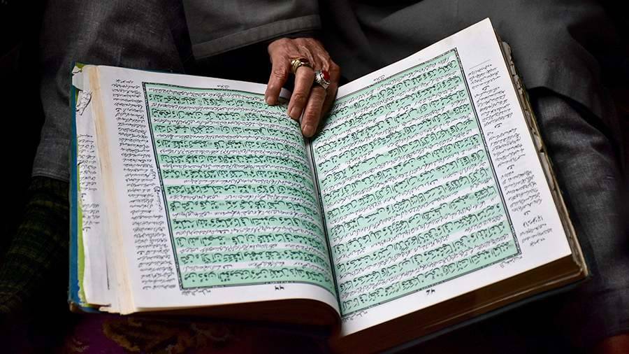 Афганские телеканалы заменили развлекательные передачи трансляцией чтения Корана