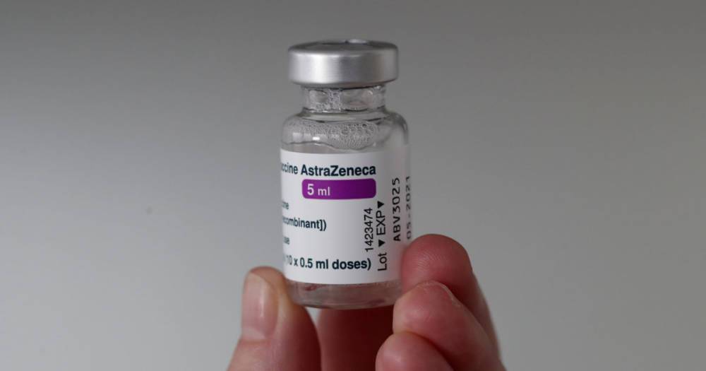 Украина получит от Польши 650 тысяч доз вакцины AstraZeneca
