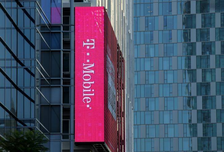 Tesla и T-Mobile упали на премаркете, а Sonos выросла