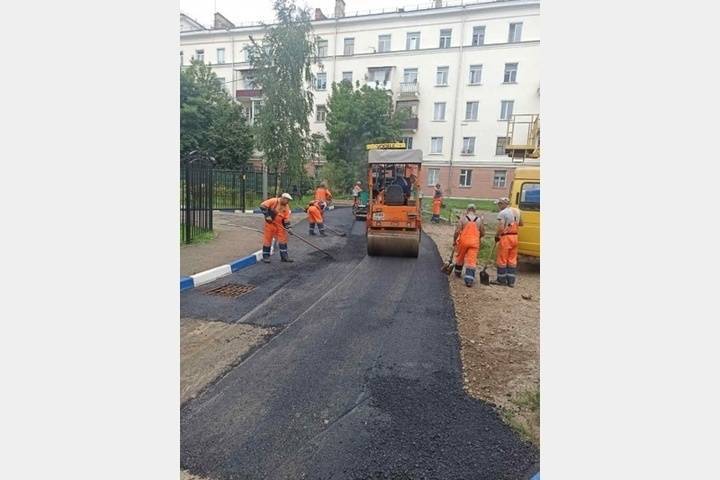 В Смоленске на прошлой неделе отремонтировали несколько участков дорог на четырех улицах