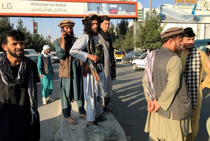 Офицер афганской армии: Часть бойцов пытается покинуть страну, часть собирает силы для сопротивления