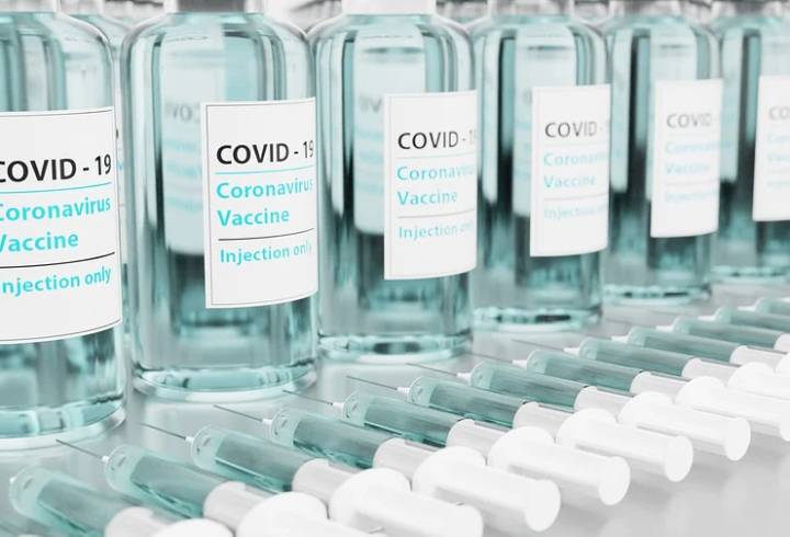 Инфекционист оценил эффективность ревакцинации от коронавируса разными препаратами