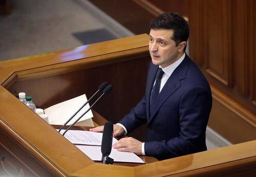 Киевский политолог Бортник: Зеленского могут убрать с поста президента Украины по «армянскому сценарию»