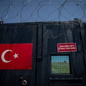 В Турции стоят стену на границе с Ираном из-за беженцев из Афганистана