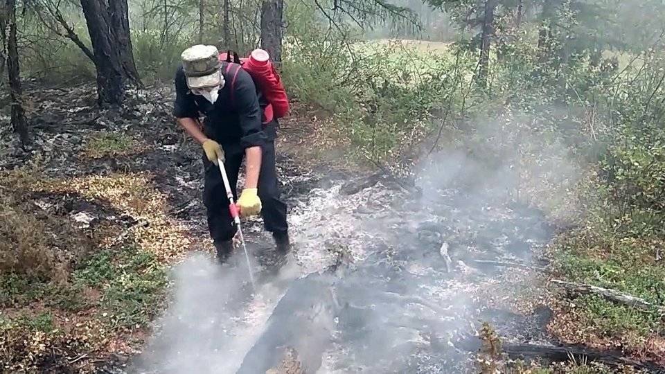 В Якутии продолжается борьба с лесными пожарами