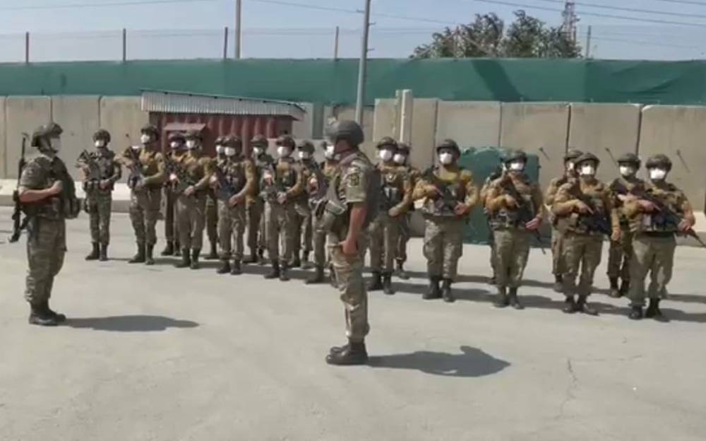 Миротворческий контингент Азербайджана выполняет задачи по охране одного из секторов аэропорта Кабула - минобороны (ВИДЕО)