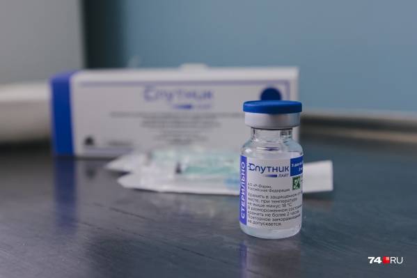Более 60 тысяч доз вакцины «Спутник лайт» доставили в Новосибирскую область