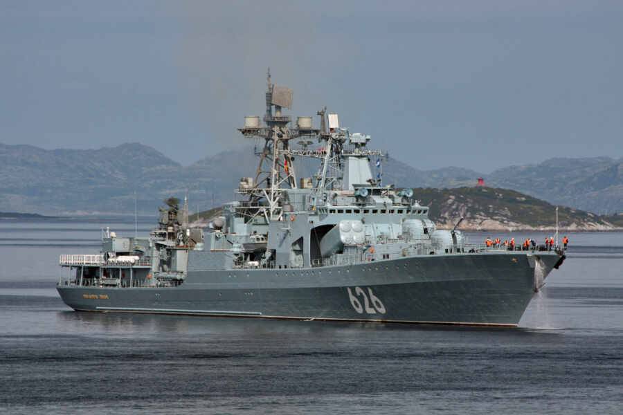 Военный эксперт Баранец объяснил превосходство ВМФ России над кораблями США и Британии