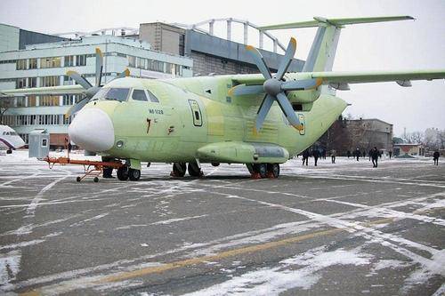 В районе подмосковной Кубинки разбился опытный военно-транспортного самолет