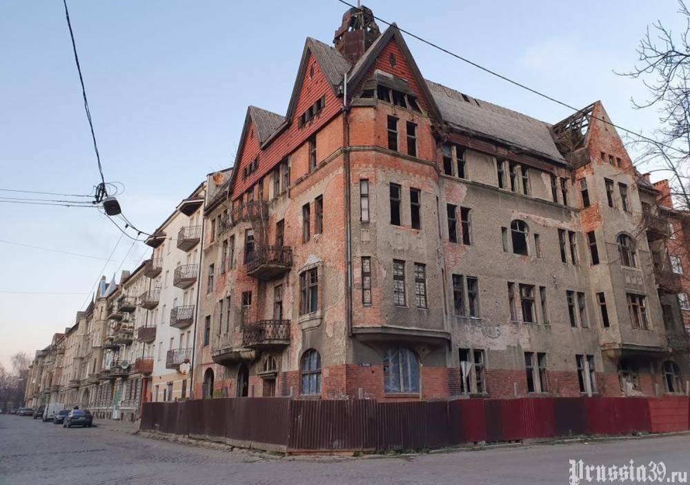 Жителя Твери хотят привлечь к ответственности за разрушение особняка начала XX века в Калининградской области