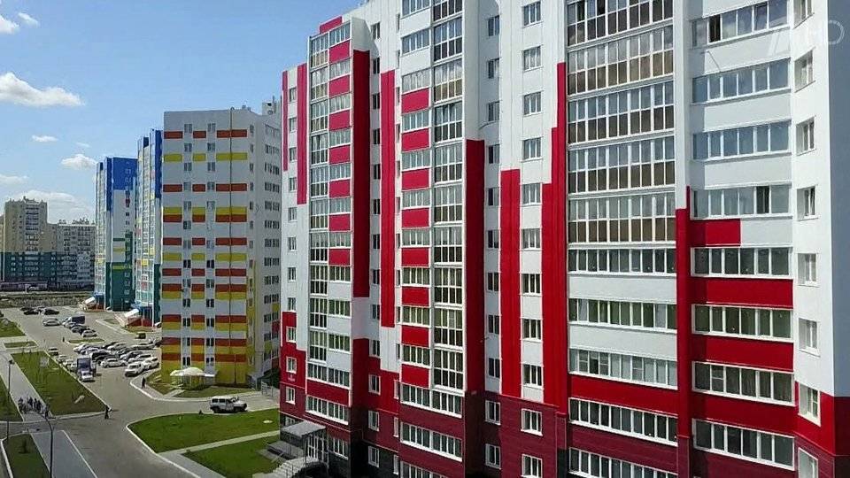 Программа льготной семейной ипотеки в России будет расширена и продлена до 2023 года