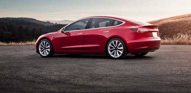 Tesla подвергнется самому масштабному расследованию в истории из-за аварий с автопилотами