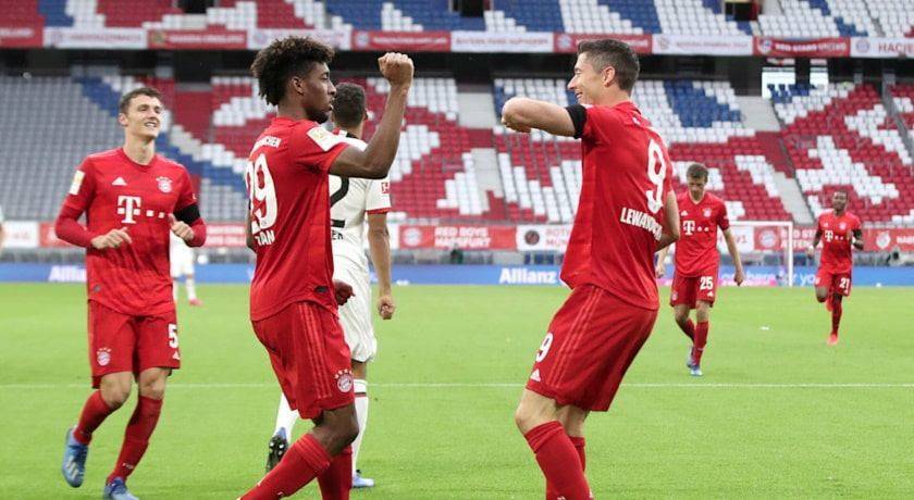 "Бавария" третий раз подряд выиграла Суперкубок Германии по футболу