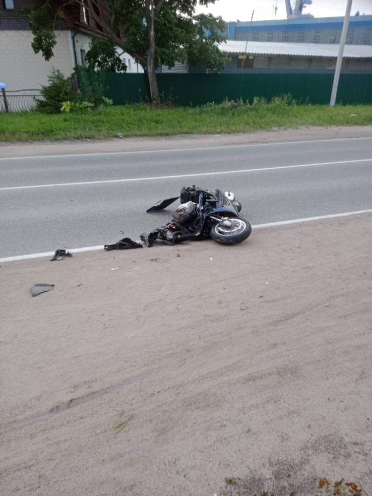 В Шлиссельбурге госпитализировали мотоциклиста после лобового удара с иномаркой