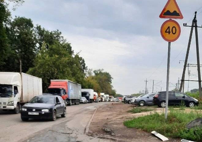 Рязанцы сообщили о транспортном коллапсе на улице Военных автомобилистов