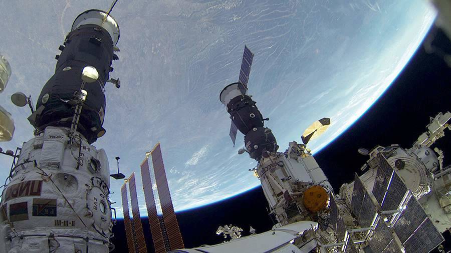 В «Роскосмосе» назвали причину переноса коррекции орбиты МКС