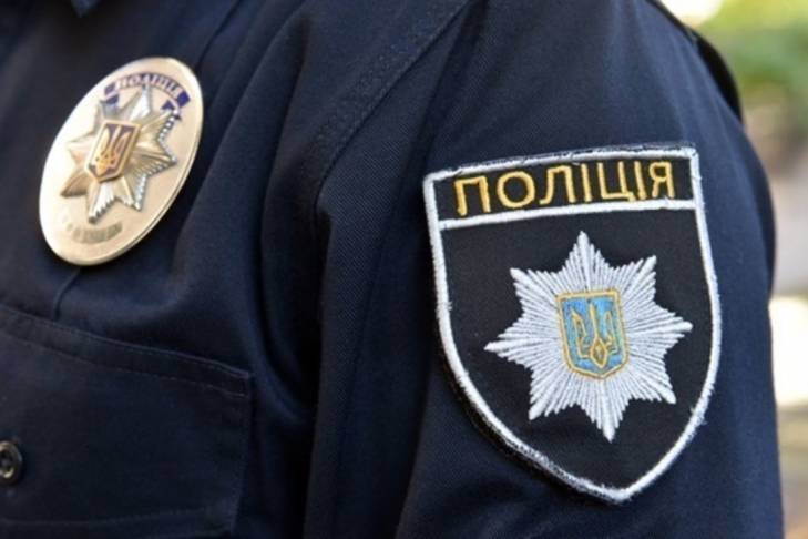 В Одессе мужчина избил копа, потому что тот не отправил его сестру-наркоманку в изолятор