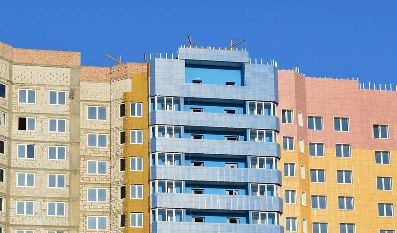 В РФ до 15 октября проработают ограничения на строительство жилья в зонах подтопления