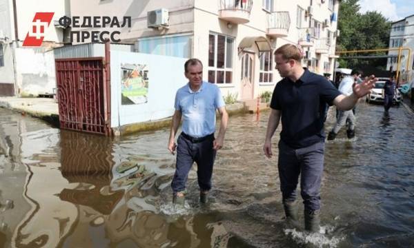На Кубани устраняют новый потоп после ливня