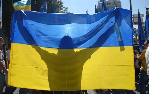 80% украинцев поддержали бы сейчас провозглашение независимости - опрос