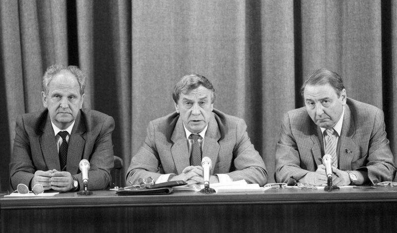 В августе 1991 года: очерк Александра Петрушина к 30-летию ГКЧП