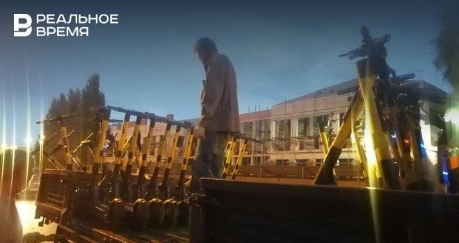 В Казани рядом с «Миллениумом» эвакуировали электросамокаты