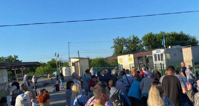 По итогам прошлой недели пассажиропоток на КПВВ «Станица Луганская» увеличился на 15%