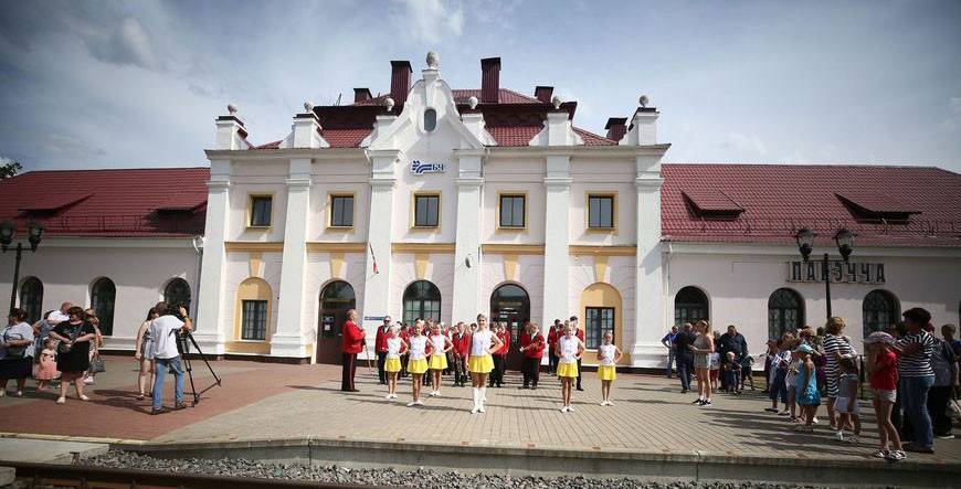 ФОТОФАКТ: Старейший белорусский железнодорожный вокзал собрал гостей на праздник в Поречье