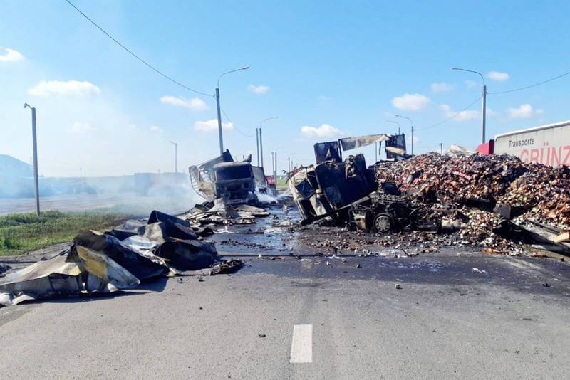 В Курганской области после столкновения сгорели две фуры