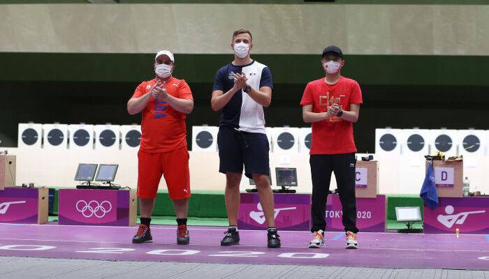 Француз Кикампуа выиграл золото Олимпиады в стрельбе из скоростного пистолета с 25 метров