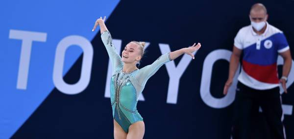 Гимнастка Ангелина Мельникова завоевала бронзу на Олимпиаде в Токио