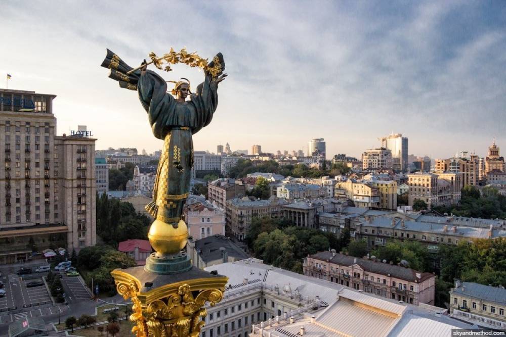 Военный парад, концерт Бочелли, световое шоу и фейерверки: какие мероприятия пройдут в Киеве и Украине ко Дню Независимости