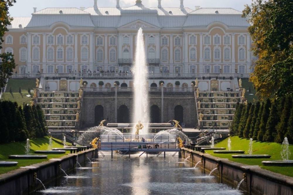 Осенний праздник фонтанов в Петергофе отменили из-за COVID-19