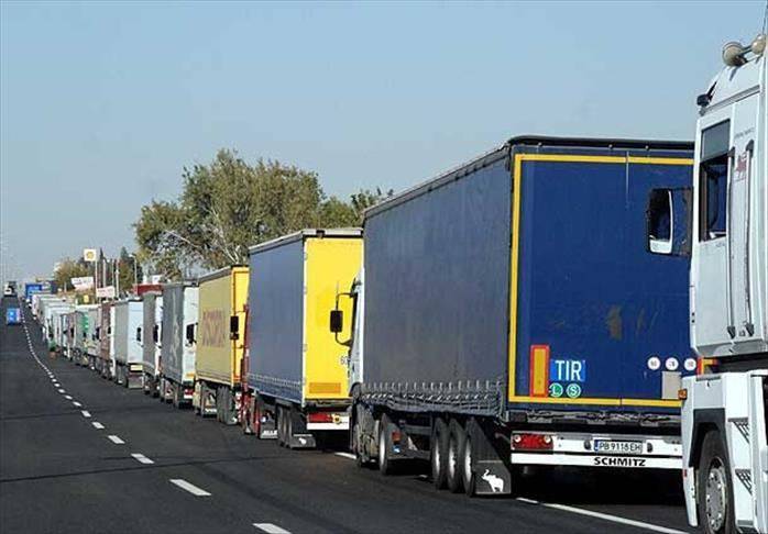 3,753 миллиона тонн товаров было перевезено через сухопутные границы Ирана за четыре месяца