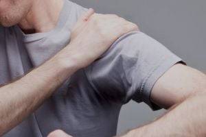 О какой болезни может предупреждать ночная боль в плече