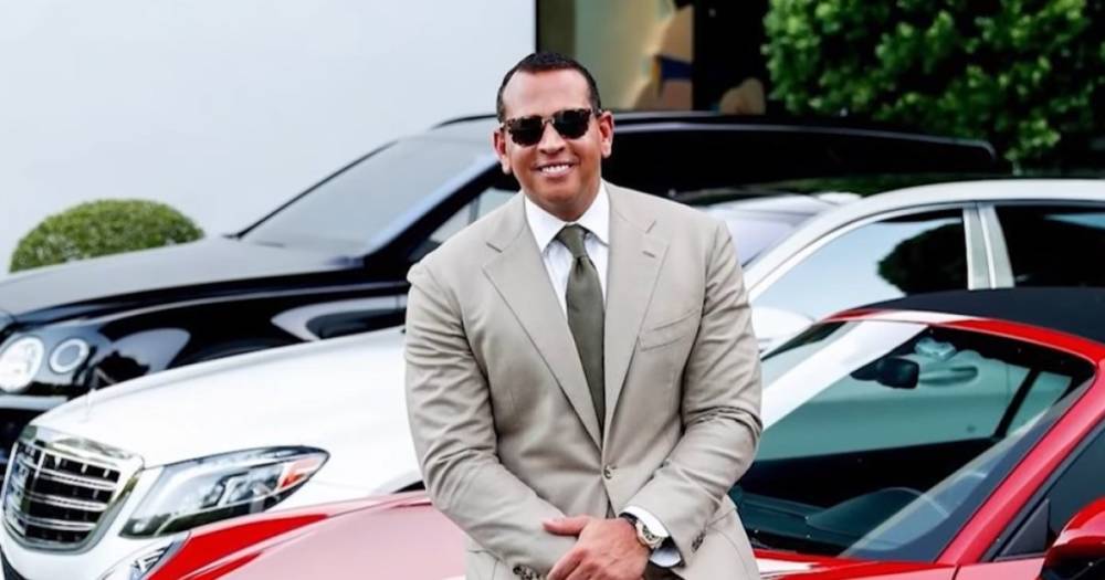Алекс Родригес вернул себе авто, которое подарил Дженнифер Лопес на 50-летие (фото, видео)