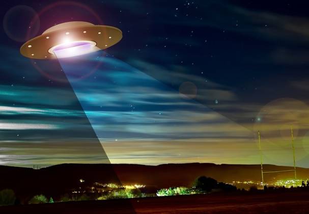 Телеведущий Такер Карлсон в эфире предоставил новые доказательства активности НЛО