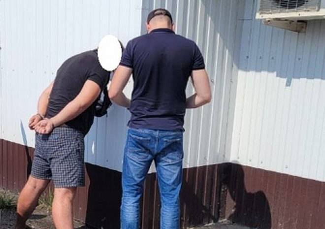 В Рязани оперативники задержали мужчину с «синтетикой» и марихуаной