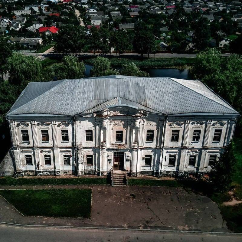 Дятловский дворец Радзивиллов выставили на аукцион за 145 рублей