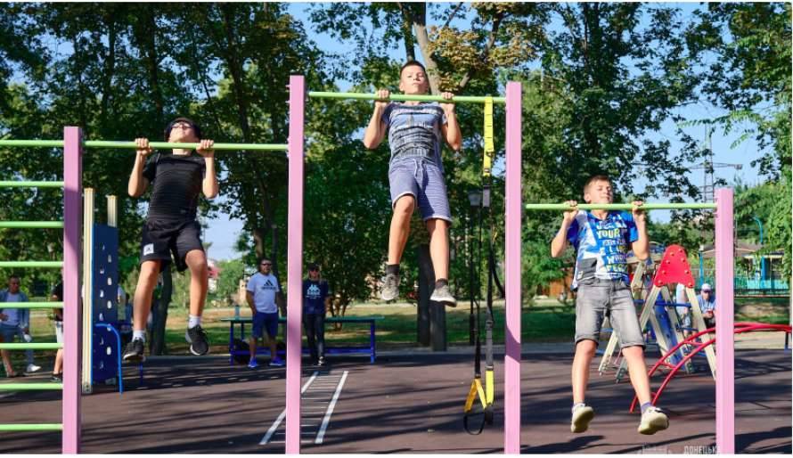 На территории 13 громад Донбасса к 30-летию Независимости открыли новые активные парки