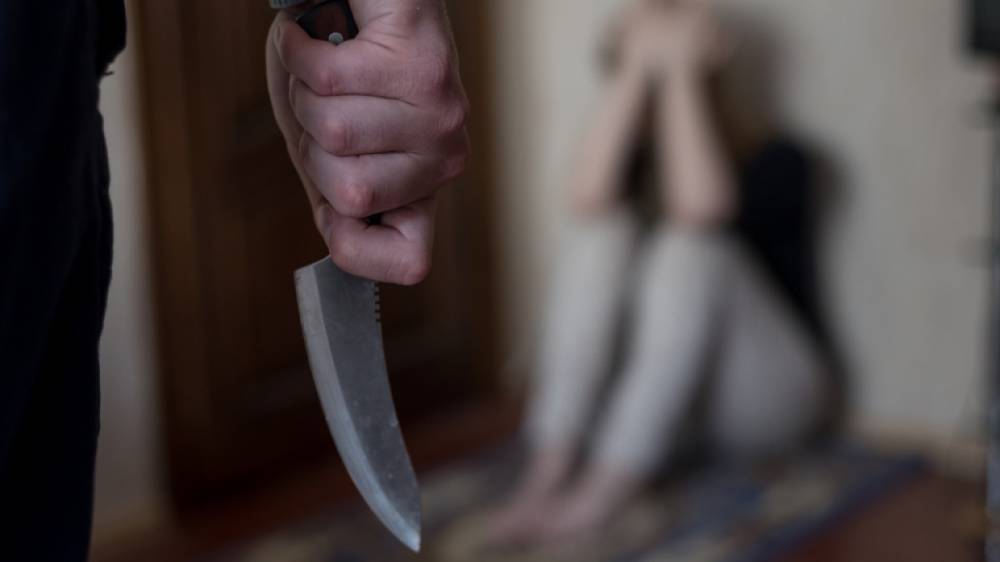 Житель Якутии подозревается в убийстве жены и покушении на подростка