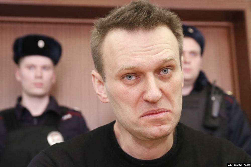 Меркель дала понять, что Навальный «протух» для Запада