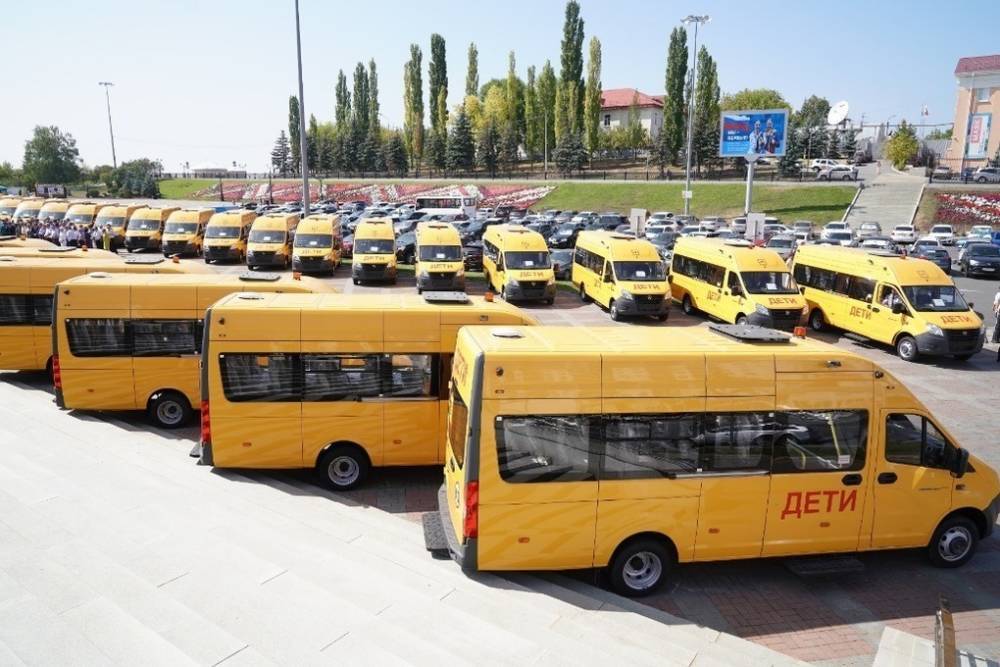 В Башкирии учеников доставляют 1476 школьных автобусов